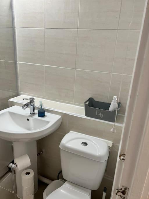 2 Bed Solihull Near Nec Airport, Jlr, Resort Wrld Exterior photo