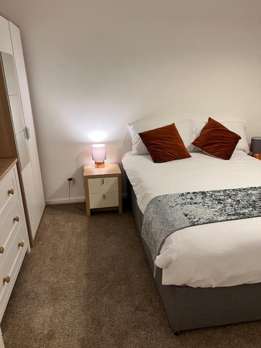 2 Bed Solihull Near Nec Airport, Jlr, Resort Wrld Exterior photo