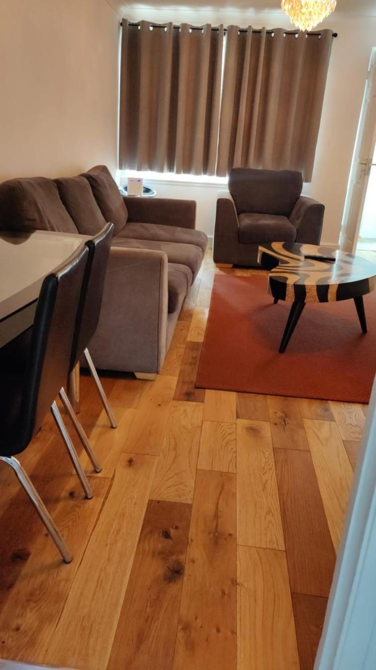 2 Bed Solihull Near Nec Airport, Jlr, Resort Wrld Exterior photo