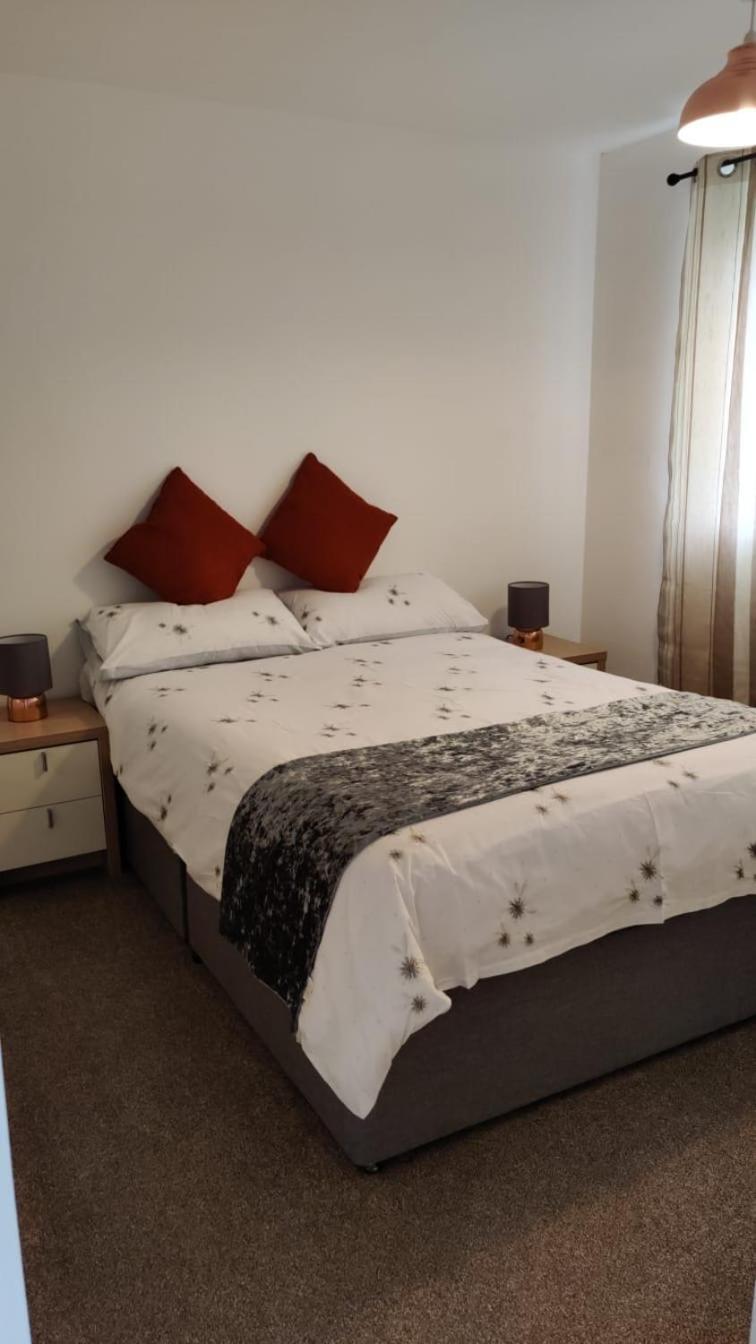2 Bed Solihull Near Nec Airport, Jlr, Resort Wrld Exterior photo